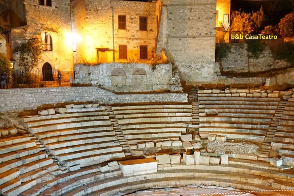 Appartement Casa Al Teatro à Terracine Extérieur photo